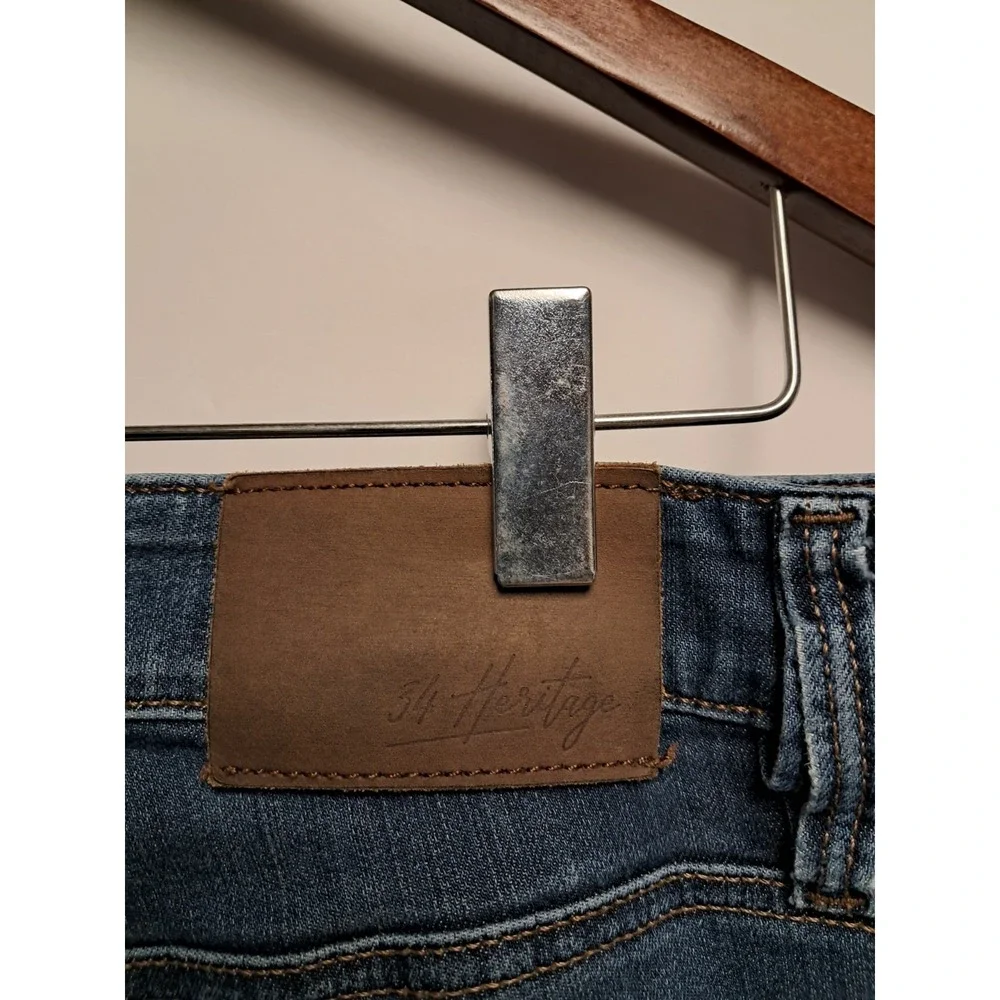 34 Heritage Mens Courage Mid-Rise‎ Straight Jeans. Size 31/34